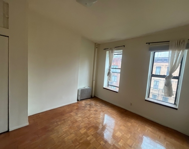 300 East 89th Street, New York, NY 10128 - Photo Thumbnail 16
