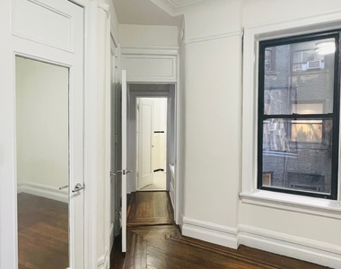 166 West 72nd Street, 2C - Photo Thumbnail 4