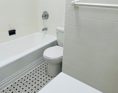 166 West 72nd Street, 2C - Photo Thumbnail 10