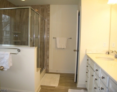1 Warren Dr. - Photo Thumbnail 13