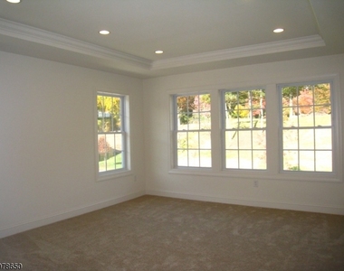 1 Warren Dr. - Photo Thumbnail 11