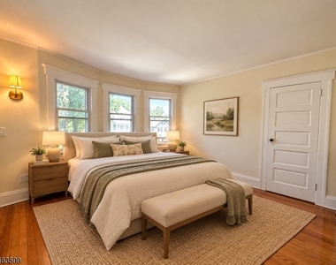 22 Gates Ave - Photo Thumbnail 15