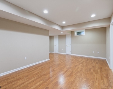 167 Raymound Blvd - Photo Thumbnail 37