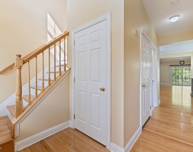 167 Raymound Blvd - Photo Thumbnail 6