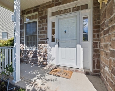167 Raymound Blvd - Photo Thumbnail 4