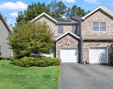 167 Raymound Blvd - Photo Thumbnail 2