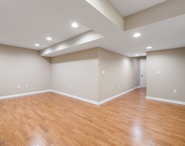 167 Raymound Blvd - Photo Thumbnail 36