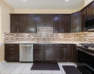 167 Raymound Blvd - Photo Thumbnail 15