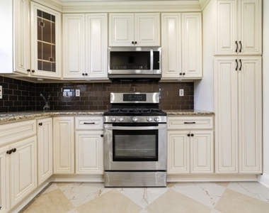 150 Broadway - Photo Thumbnail 2