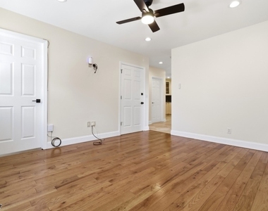150 Broadway - Photo Thumbnail 4