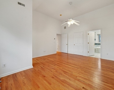 17 Grove St - Photo Thumbnail 18