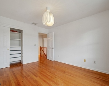 17 Grove St - Photo Thumbnail 32