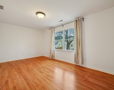 17 Grove St - Photo Thumbnail 25