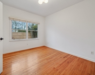 17 Grove St - Photo Thumbnail 15