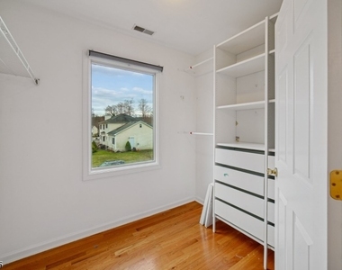 17 Grove St - Photo Thumbnail 20