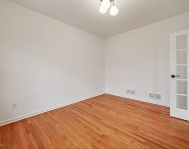 17 Grove St - Photo Thumbnail 12