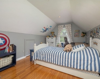 1 Pine Way - Photo Thumbnail 14
