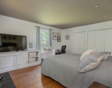 1 Pine Way - Photo Thumbnail 10