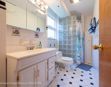 10 Seawood Way - Photo Thumbnail 17