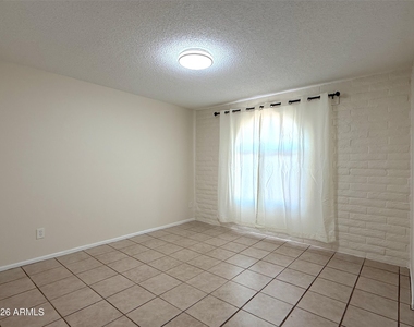 1461 E Southern Avenue - Photo Thumbnail 7