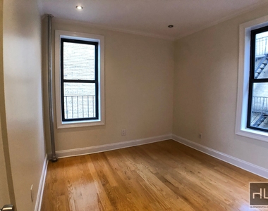 West 11th Street - Photo Thumbnail 1