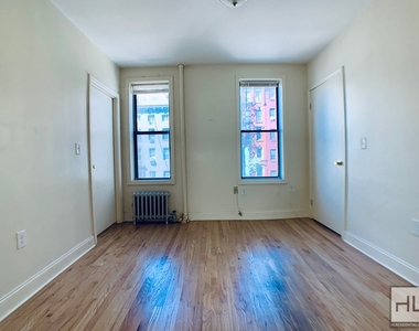 East 14th Street - Photo Thumbnail 7