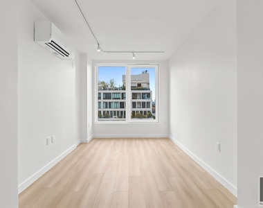 St Marks Place - Photo Thumbnail 3