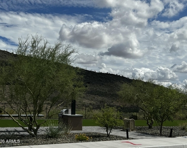 32564 N Smoke View Trail - Photo Thumbnail 16