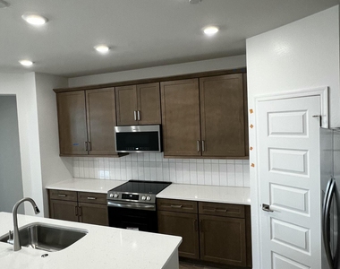 32564 N Smoke View Trail - Photo Thumbnail 6
