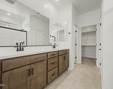 18347 W Villa Chula Lane - Photo Thumbnail 14