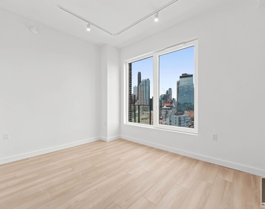 St Marks Place - Photo Thumbnail 4