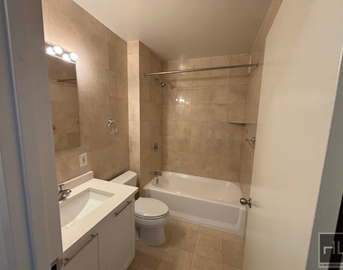 West 87th Street - Photo Thumbnail 7