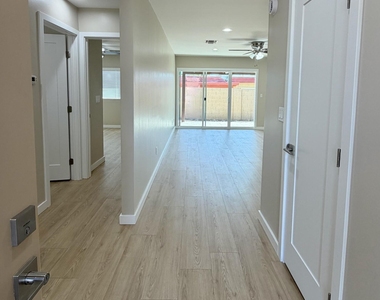2507 E Villa Maria Drive - Photo Thumbnail 1