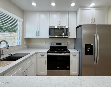 2507 E Villa Maria Drive - Photo Thumbnail 4