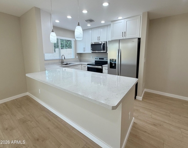 2507 E Villa Maria Drive - Photo Thumbnail 5