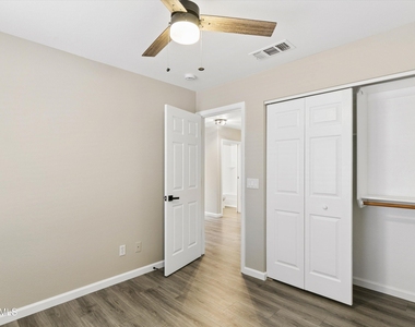 17857 N 85th Lane - Photo Thumbnail 36