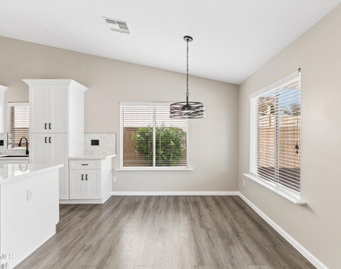 17857 N 85th Lane - Photo Thumbnail 11