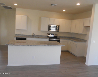 17728 W Jessie Lane - Photo Thumbnail 3