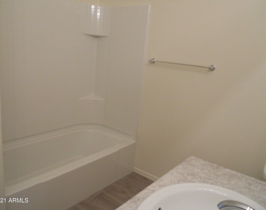 17728 W Jessie Lane - Photo Thumbnail 12