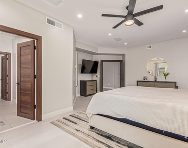 1505 E Estrid Avenue - Photo Thumbnail 16