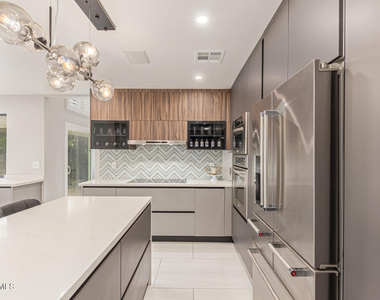 1505 E Estrid Avenue - Photo Thumbnail 11