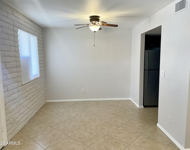 1234 N 36th Street - Photo Thumbnail 3