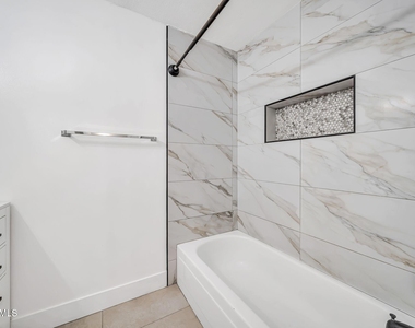 6209 N 22nd Drive - Photo Thumbnail 24