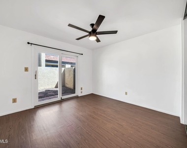 6209 N 22nd Drive - Photo Thumbnail 21