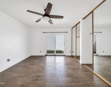 6209 N 22nd Drive - Photo Thumbnail 20