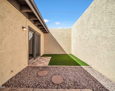 6209 N 22nd Drive - Photo Thumbnail 27
