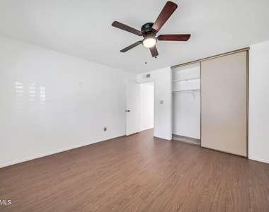 6209 N 22nd Drive - Photo Thumbnail 26