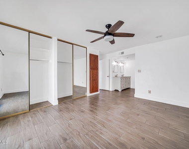 6209 N 22nd Drive - Photo Thumbnail 17