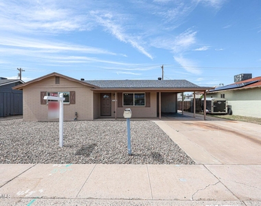7014 N 77th Avenue - Photo Thumbnail 33