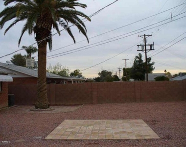 7247 E Wilshire Drive - Photo Thumbnail 3